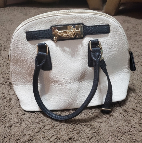 Purse - Picture 2 of 2